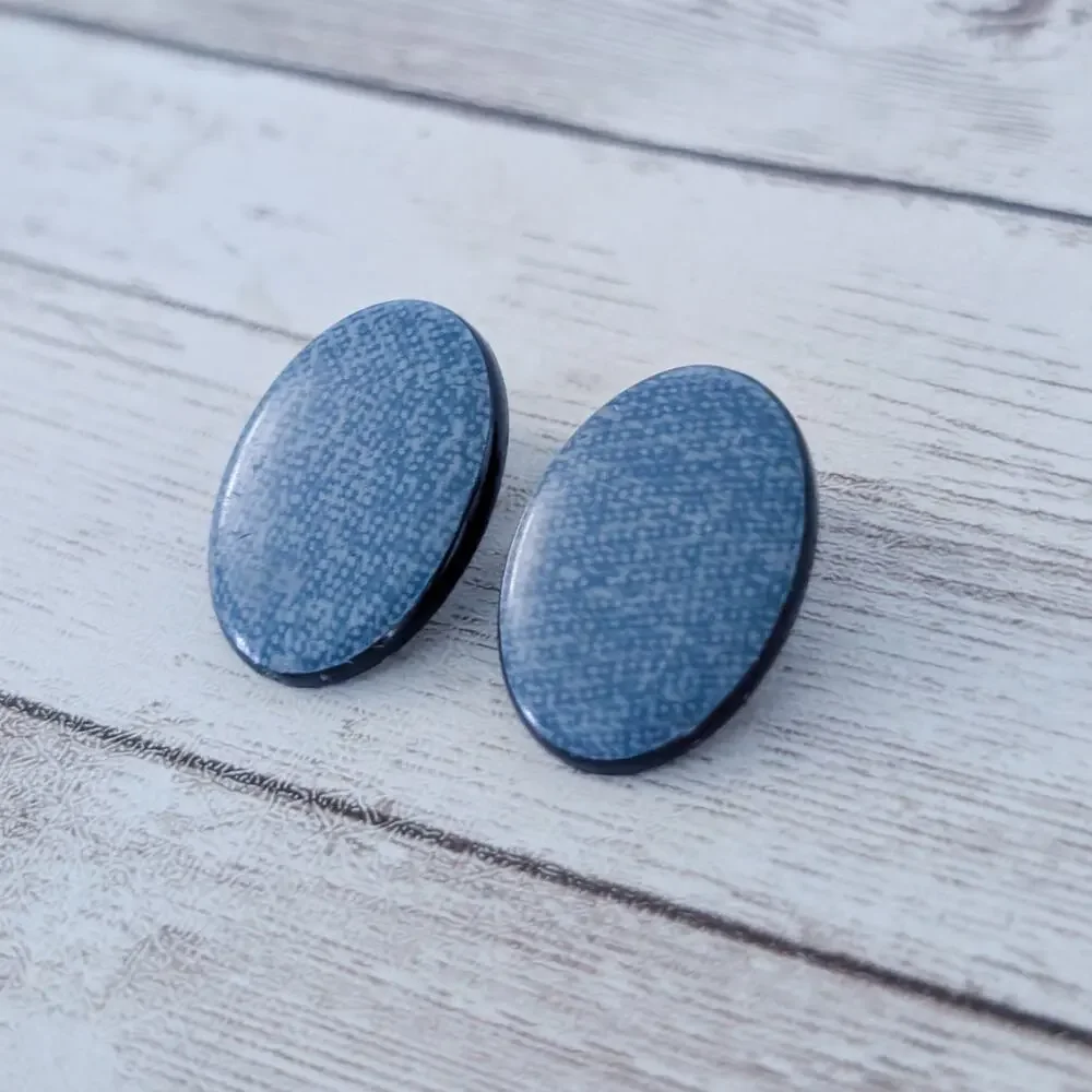 Vintage Clip On Earrings Blue Patterned Oval